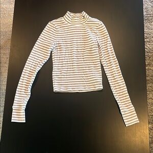 American Eagle Outfitters White and Tan Long Sleeve Tee